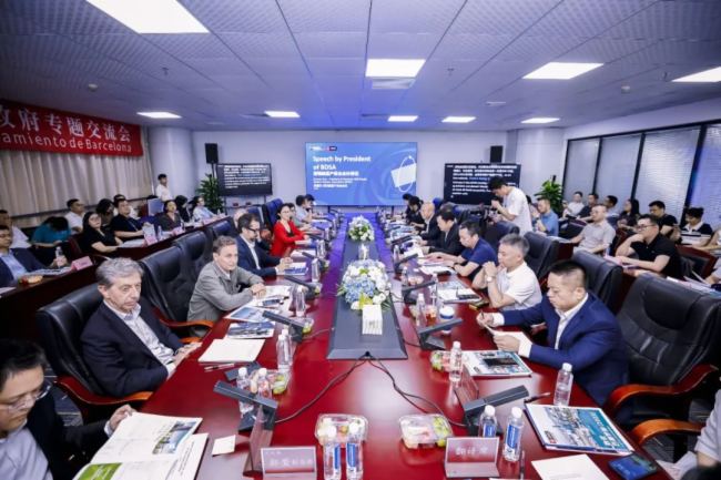 科伦特一体机助力 2024中国商用显示&巴塞罗那市政府交流会